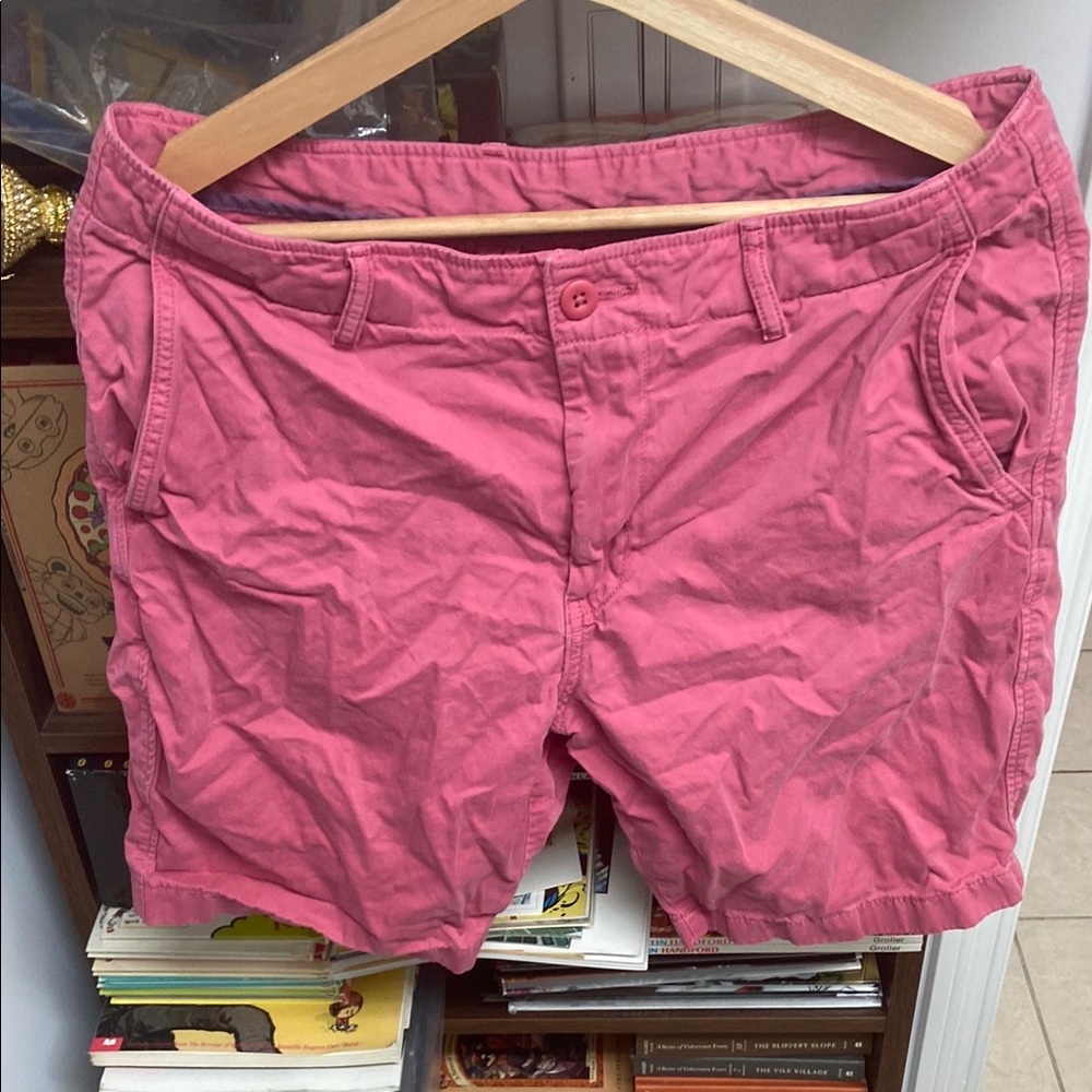 Uniqlo Pink Cargo Shorts Lightweight Casual Wear